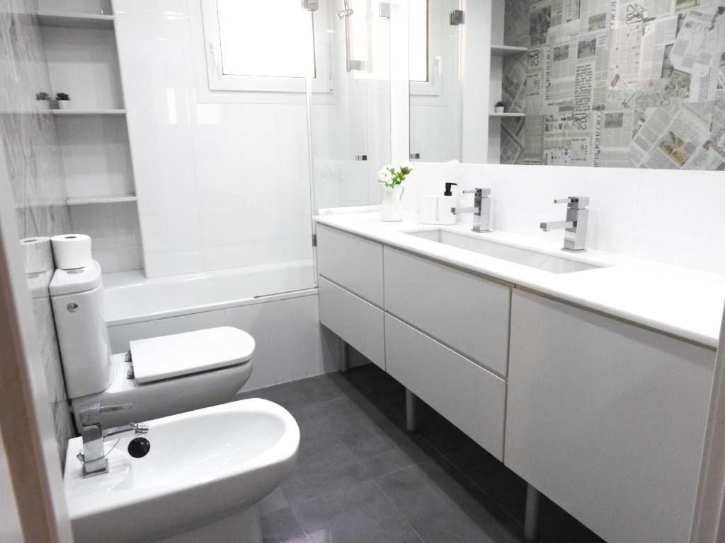 Carihuela Beach Suite Apartment توريمولينوس المظهر الخارجي الصورة